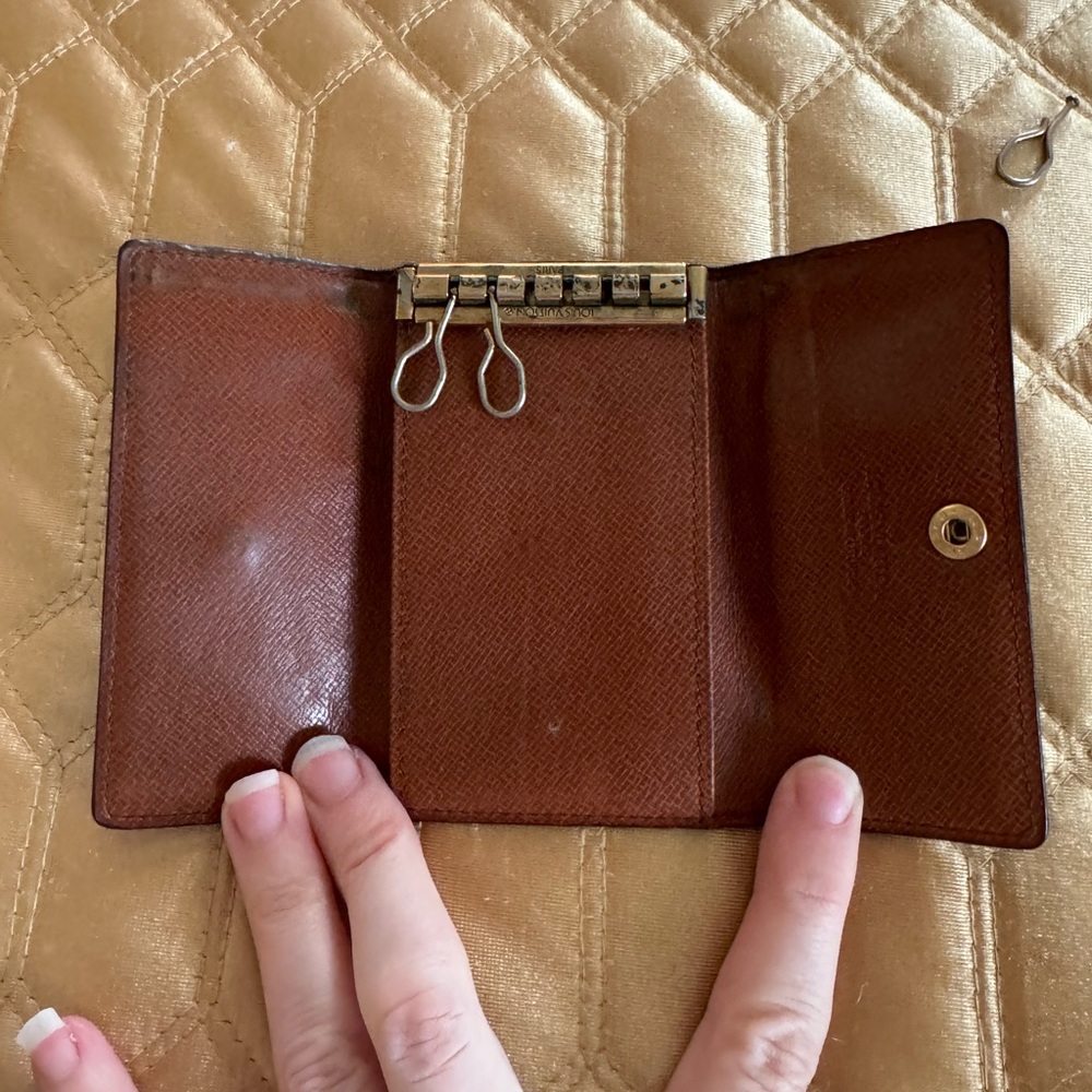 Louis Vuitton key holder monogram - Picture 7 of 12